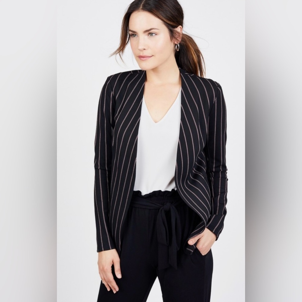 BCBGeneration | Welt Pocket Tuxedo Blazer | Black | Small